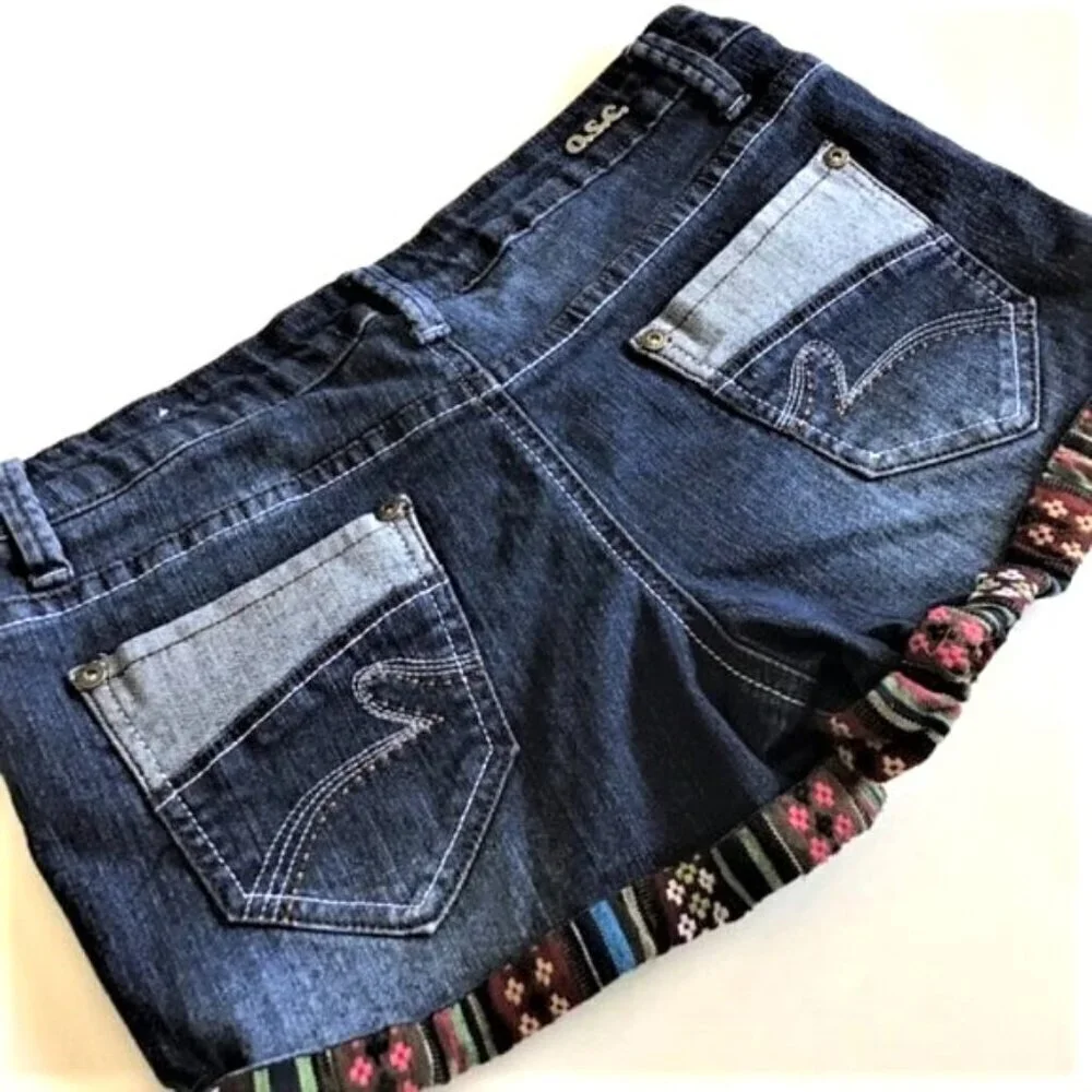 BOHO O.S.C. DARK WASH DENIM SHORTS - JUNIORS SIZE 9